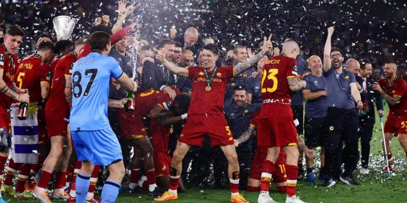 AS Roma là nhà vô địch đầu tiên của UEFA Europa Conference League